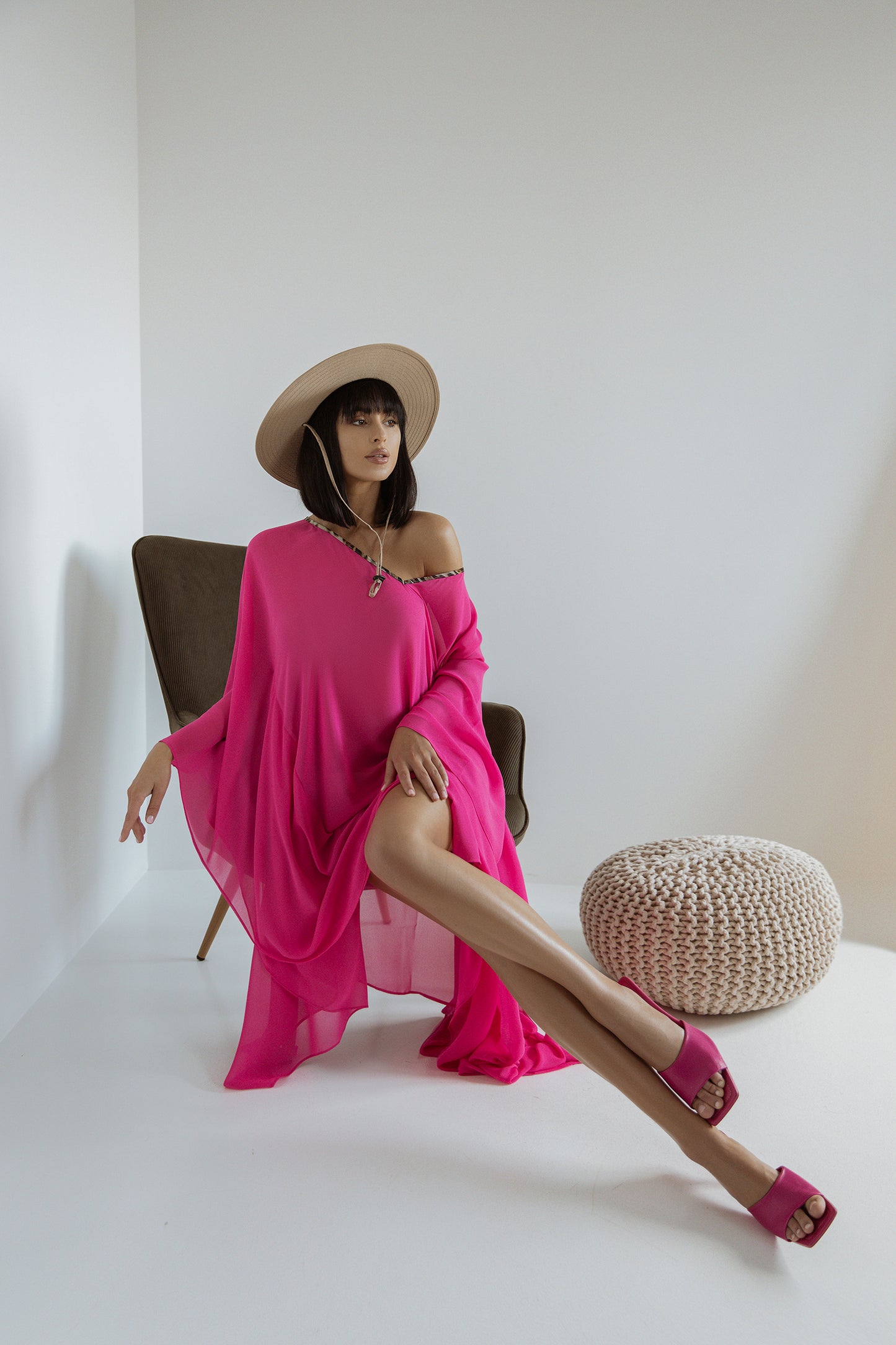 La Mare kaftan in Fuchsia