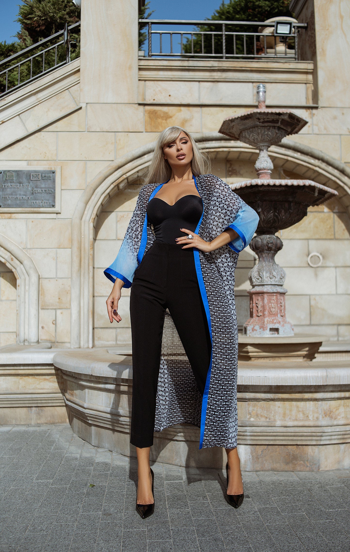 La Mare kaftan in abstract print